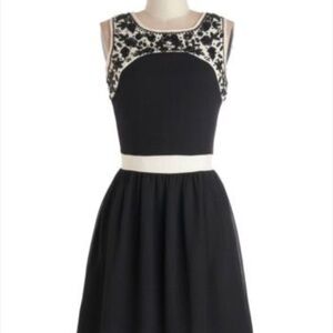 Modcloth Black and White Sleeveless Dress